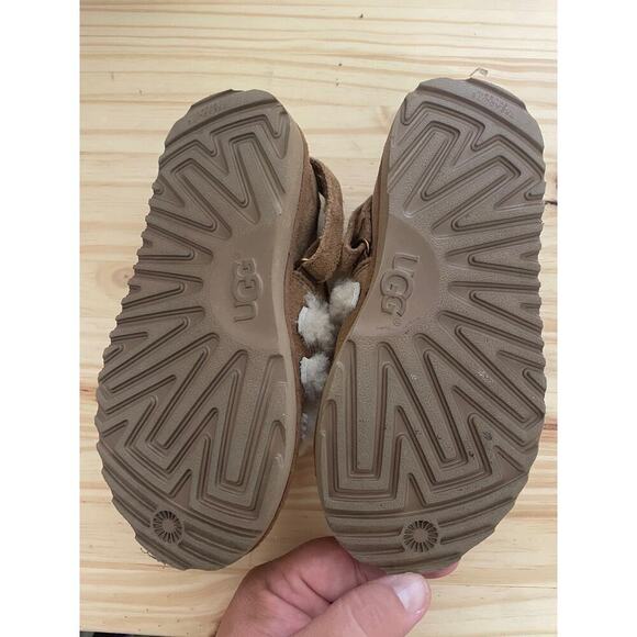 Ugg Unisex Toddler Size 12 Suede Slipper Slide Slip On Brown White - Picture 2 of 7